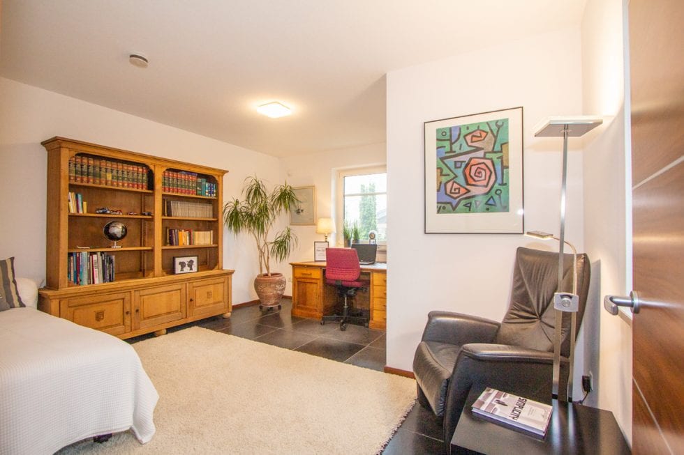 Außergewöhnliches Einfamilienhaus mit traumhaftem Fernblick und