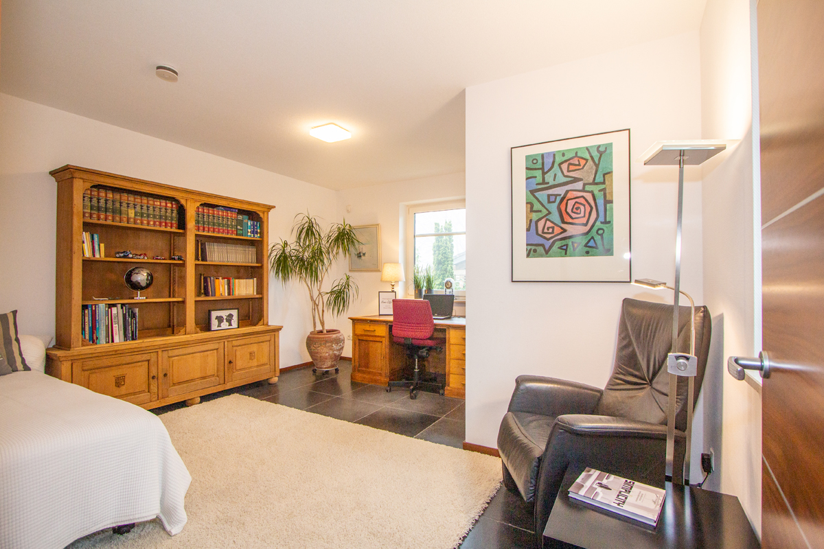 Außergewöhnliches Einfamilienhaus mit traumhaftem Fernblick und