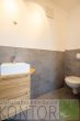 Neuwertige 2-Zi.-Penthousewohnung in Zentrumsnähe (barrierefrei) - Gäste-WC