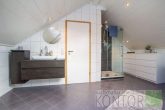 Energieeffizenter Bungalow in beliebtem Wohngebiet - Badezimmer DG