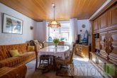 Viel Platz für Ihre Familie: Energetisch saniertes Haus in beliebter Wohnlage! - Wohnzimmer