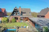 ***RESERVIERT*** Einfamilienhaus für Gartenliebhaber, Familien und Freigeister! - Rückansicht
